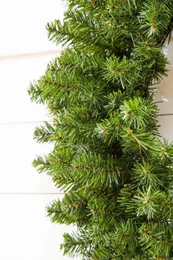 30" Battery Operated LED Balsam Pine Wreath