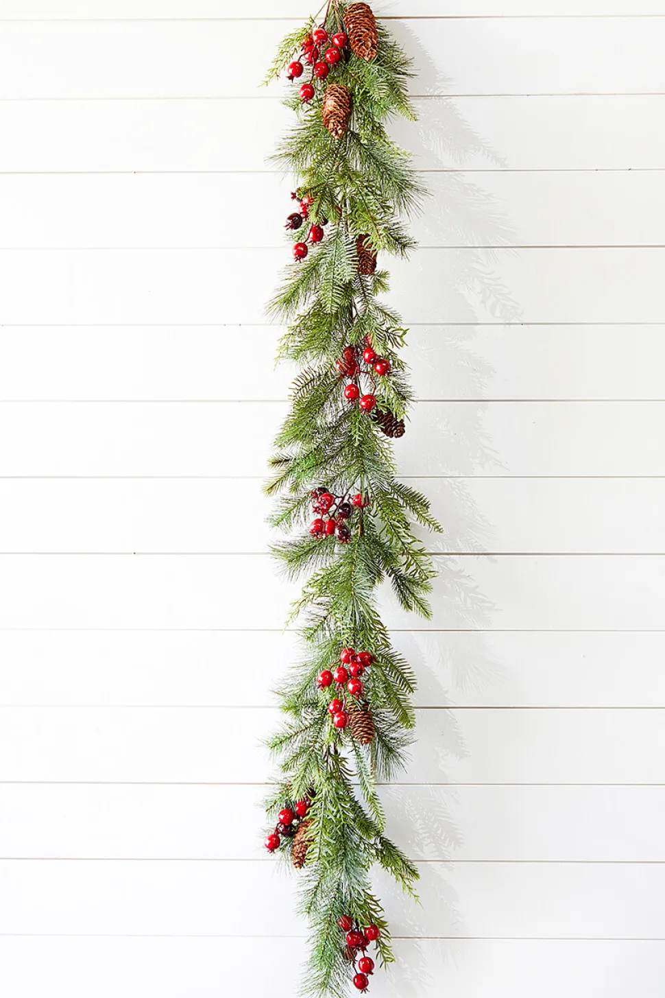 5' Berry Pine with Pinecones Garland