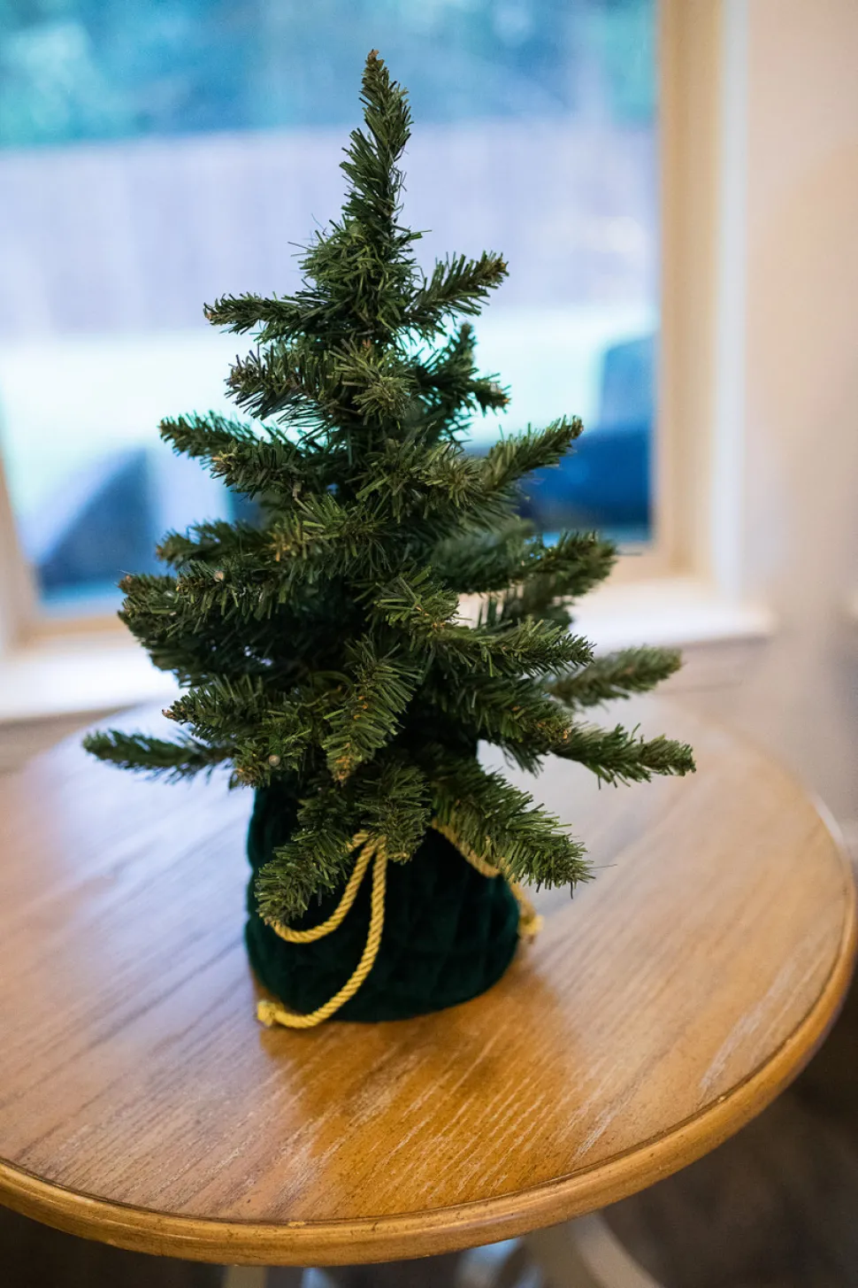 18” Christmas Tree In Green Decorative Bag