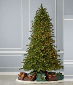 7.5' Dandan Pine Tree with 2200 Warm White LED Lights