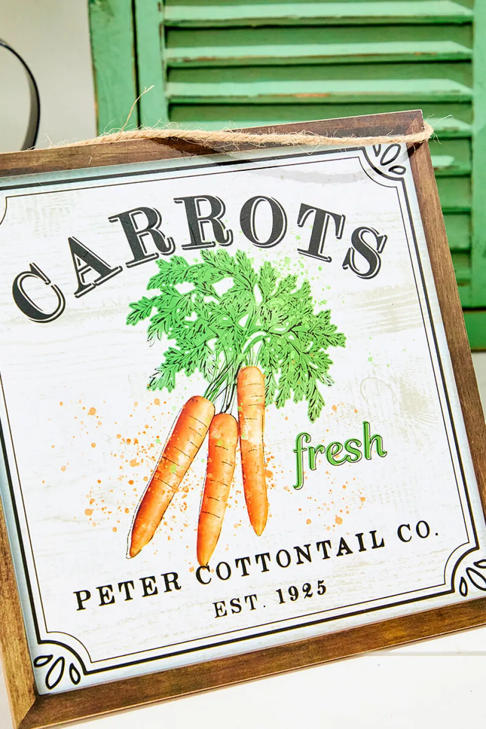 10" Fresh Carrot Peter Rabbit Sign