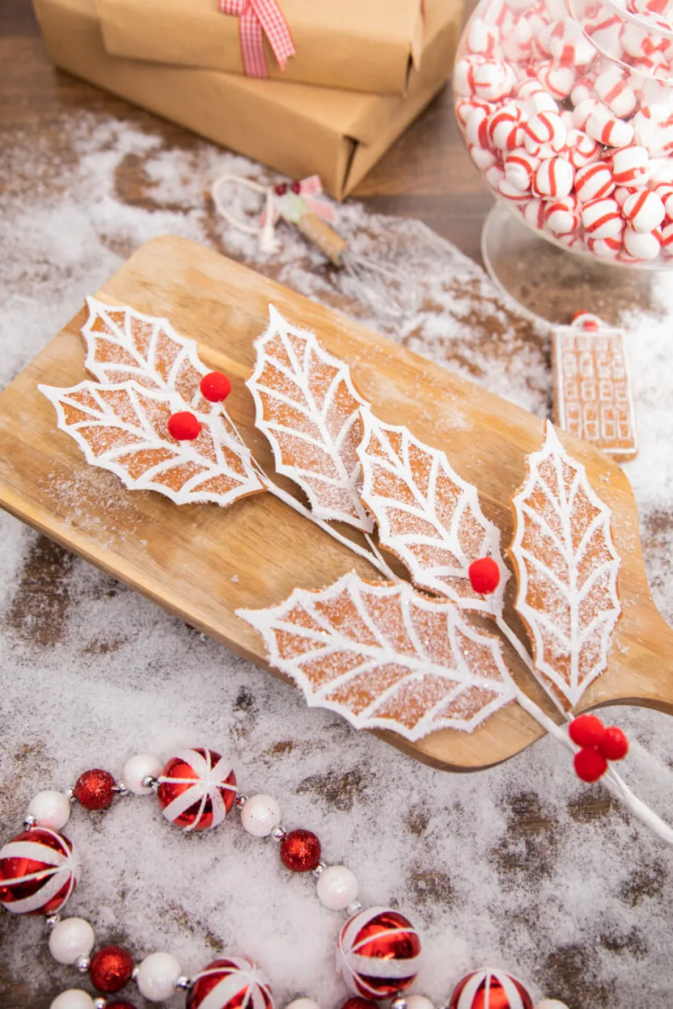 24” Gingerbread Leaf Stem with Red Berries