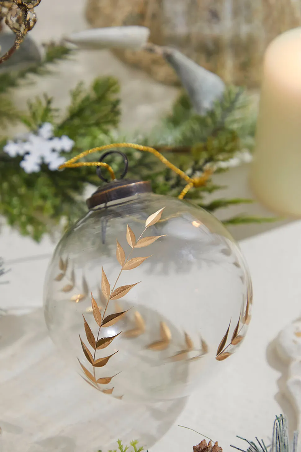 4" Golden Etched Laurel Glass Ornament