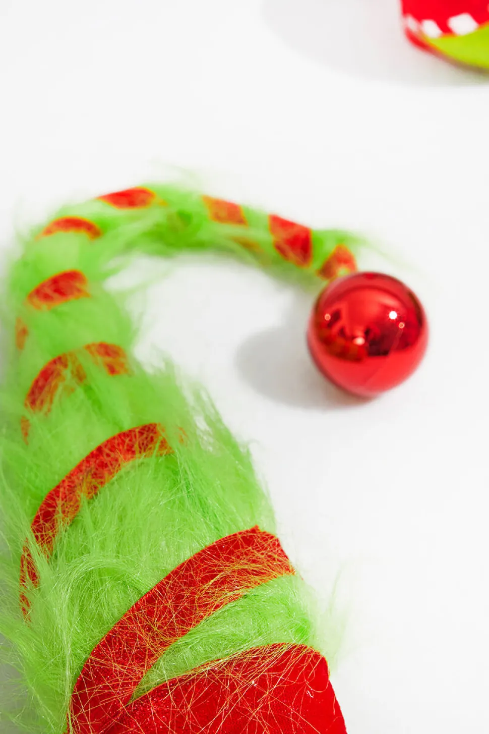 33” Green Monster Hat Spray