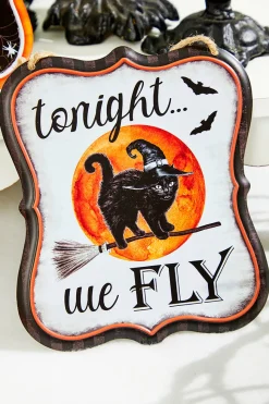 7"H x 6"L Embossed Halloween Sign