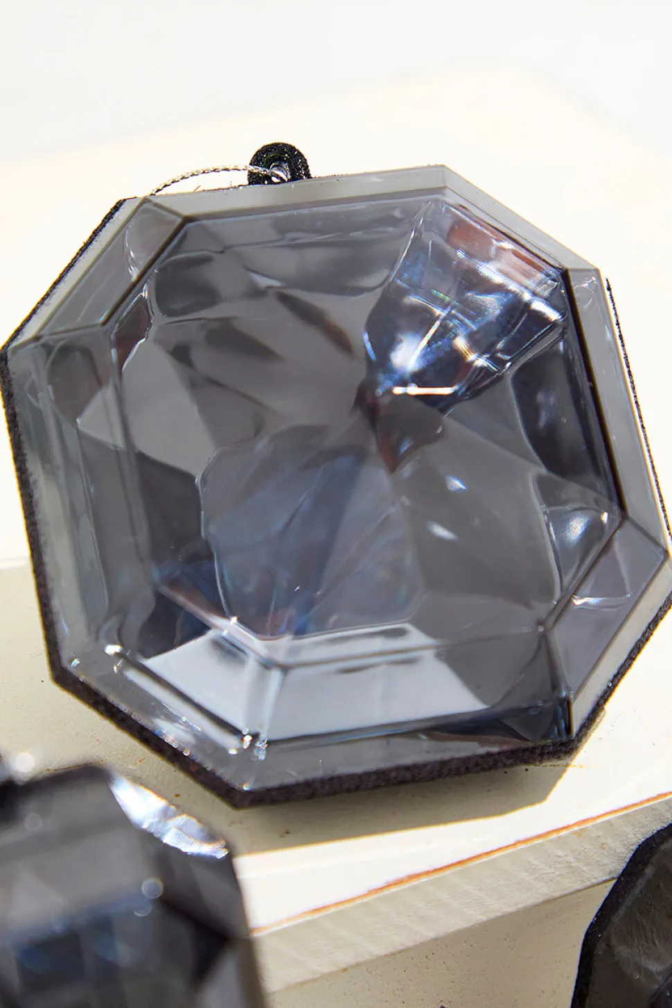 4"-5" Jewel Ornament - Black