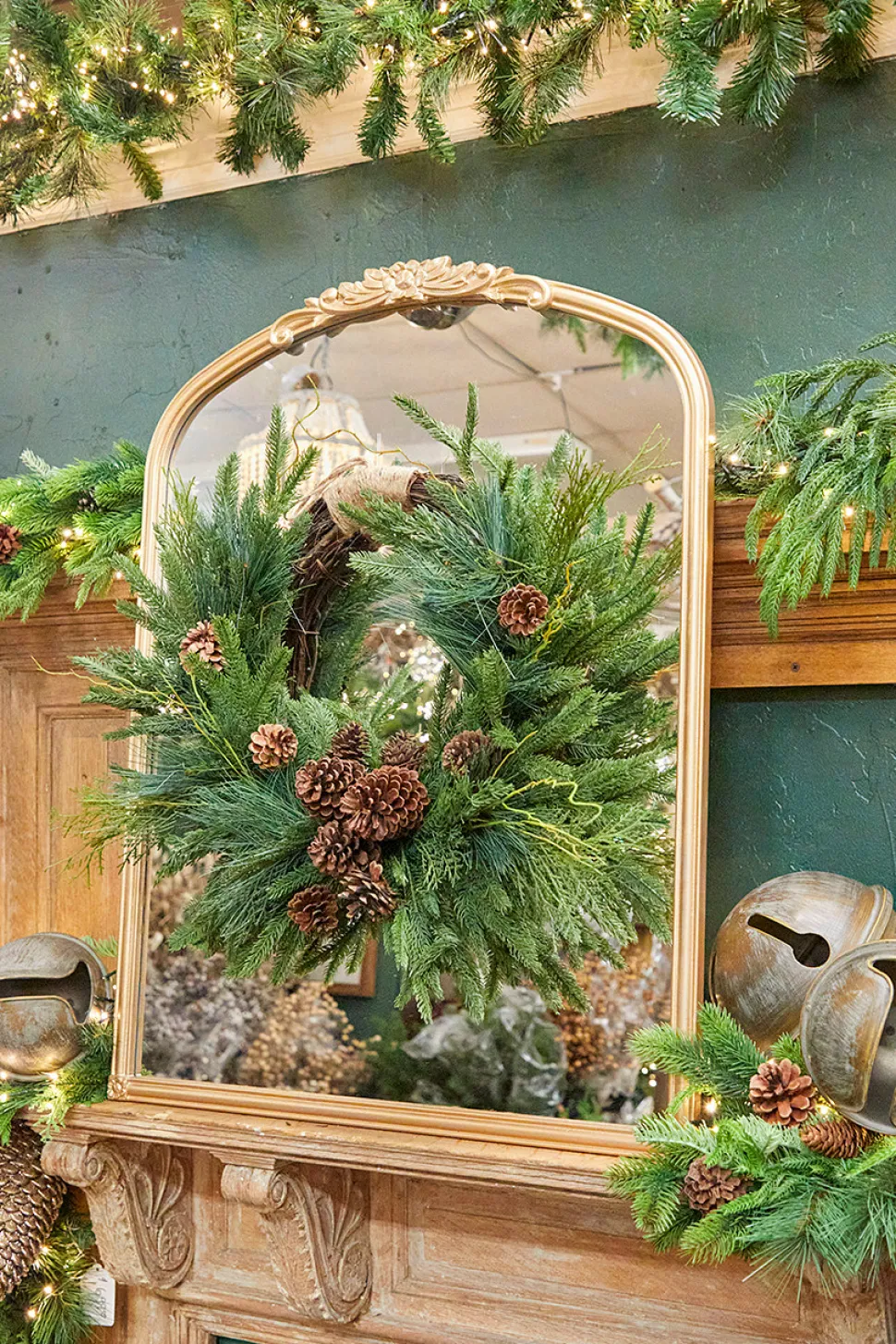 26” Mixed Greens with Pinecones Swag Wreath