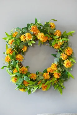 24" Mix Foliage Yellow Flower Wreath