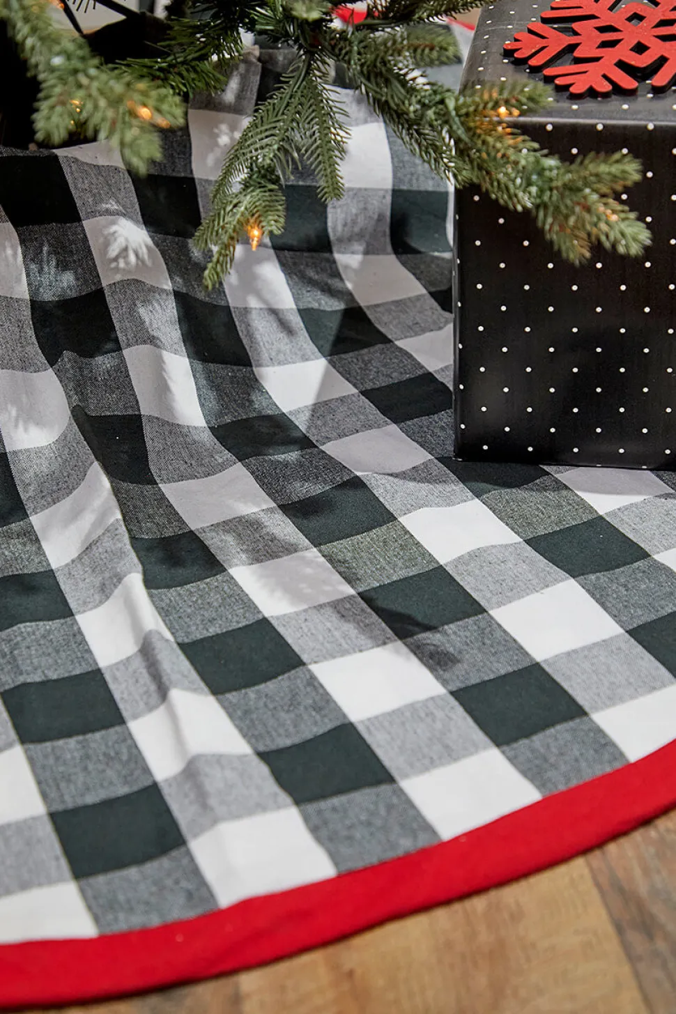 54" Plaid Tree Skirt