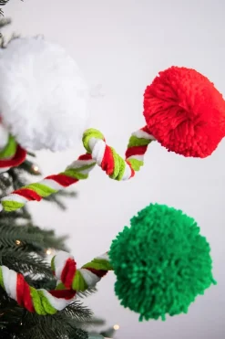 31” Pom Pom Spray
