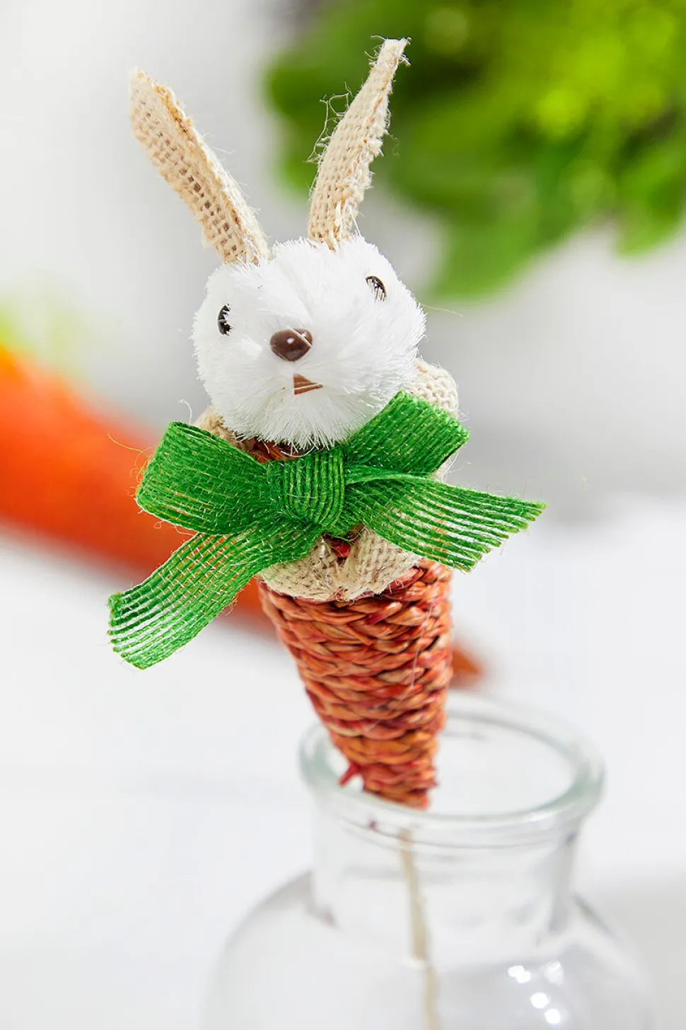 13.75" Rabbit Carrot Spray