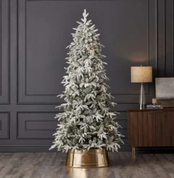 9' Shadow Woods Flocked Spruce Tree with 600 Warm White LED Lights