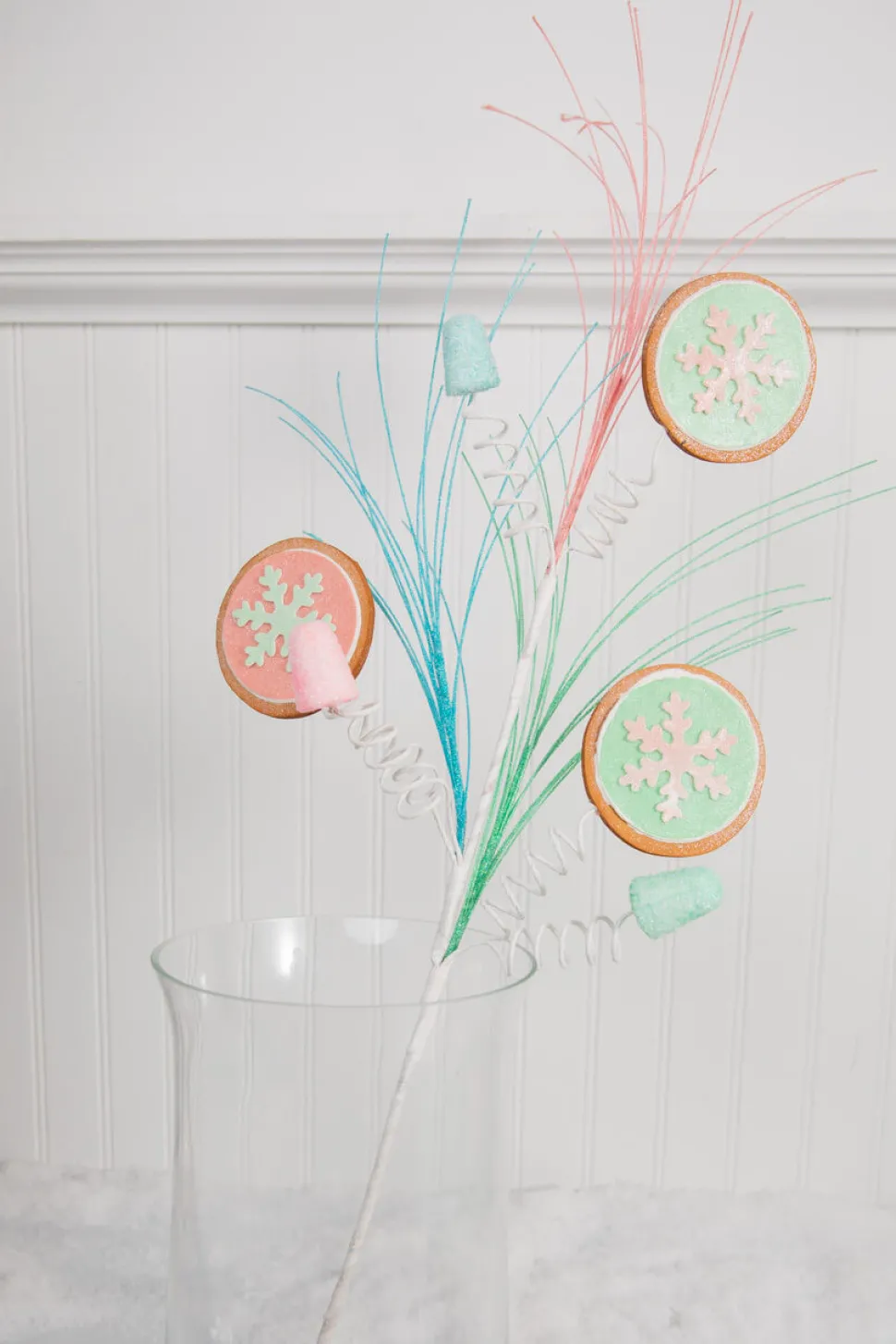 30” Snowflake Cookie Gumdrop Spray
