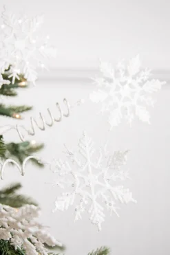 25” White Curly Snowflake Stem