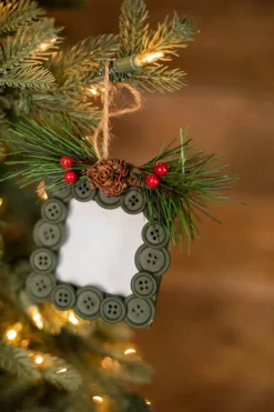 8" x 4” Button Frame with Pinecones