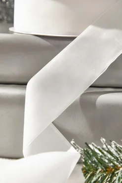 1.5" x 10 Yard White Unwired Velvet Ribbon